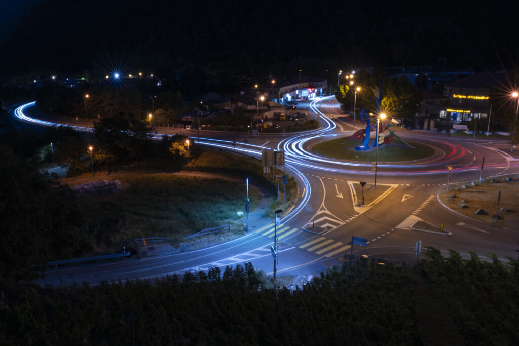 Rond point à Martigny-Croix - copyright o2vie.jeepix